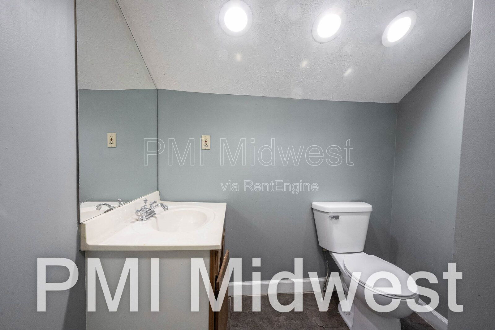 Building Photo - 921 S Buckeye St