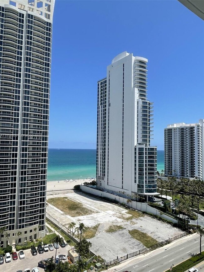 Building Photo - 17550 Collins Ave