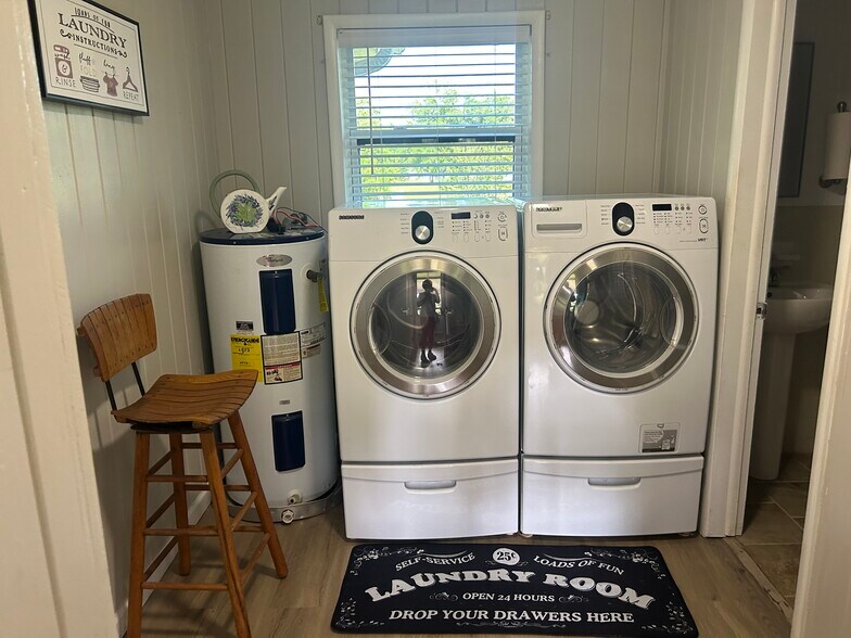 Laundry Room - 2511 Mashburn Rd