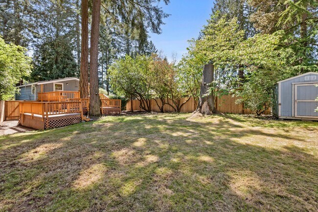 Building Photo - 510 N 138th St