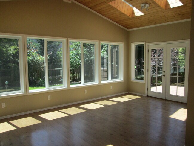 Building Photo - 12540 NW Brimpton Ct