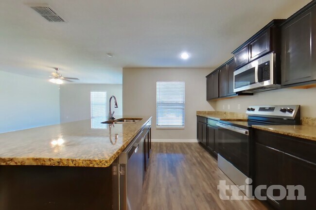 Building Photo - 1744 Chatham Grn