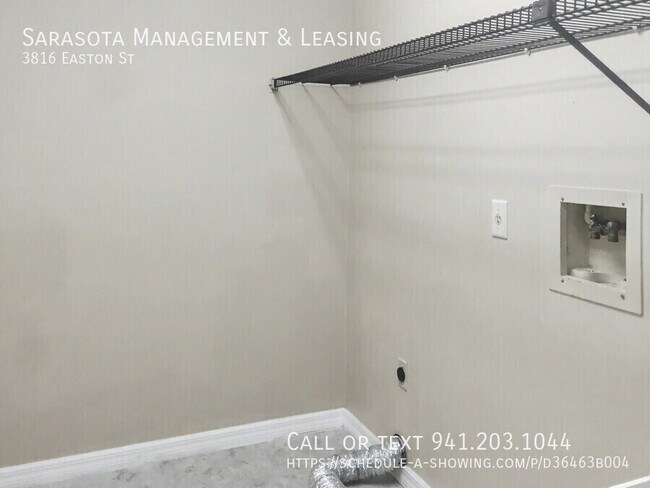 Building Photo - 3816 Easton St