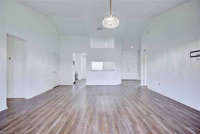 Building Photo - 4550 San Ignacio Dr