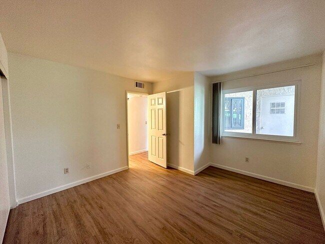 Building Photo - 2 Bedroom + 2 Bathroom Condo |  Surfside IV Gated Community | Unfurnished