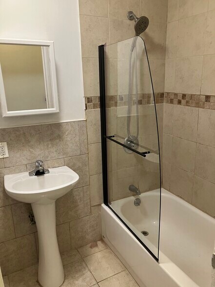 Building Photo - 522 W 153rd St