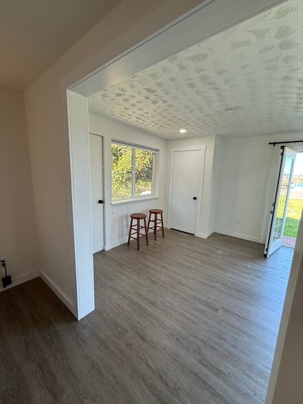 Building Photo - 103 A St