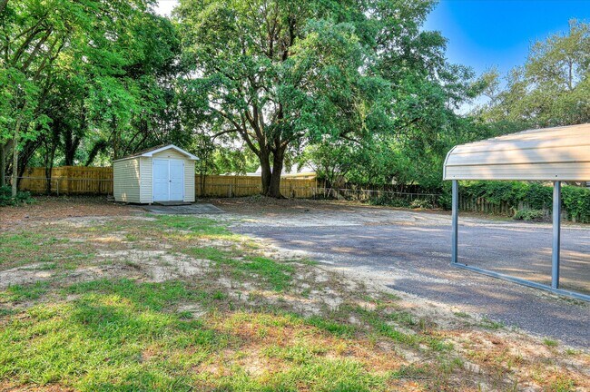 Building Photo - 1004 Edisto Ave