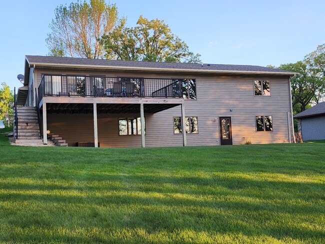 Building Photo - 2311 S Burgen Dr SE