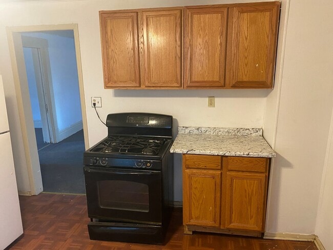 Building Photo - Spacious 3-Bedroom Home for Lease in Akron