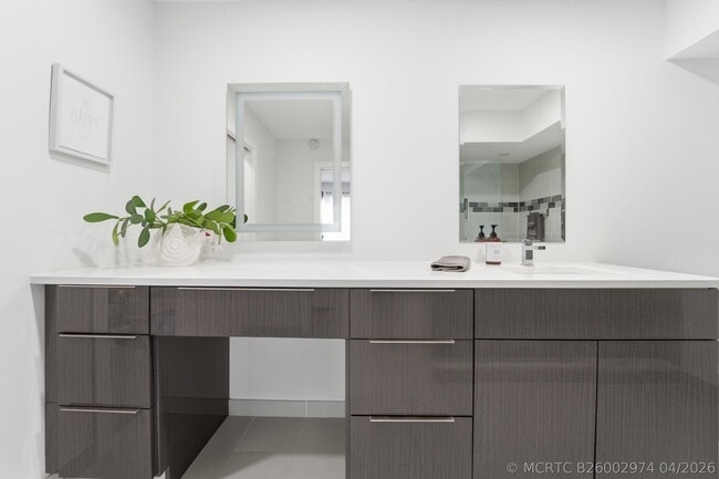 Building Photo - 505 Brackenwood Pl