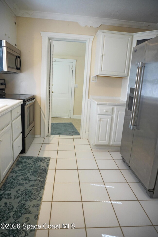 Building Photo - 2812 Shwonda Ave NE