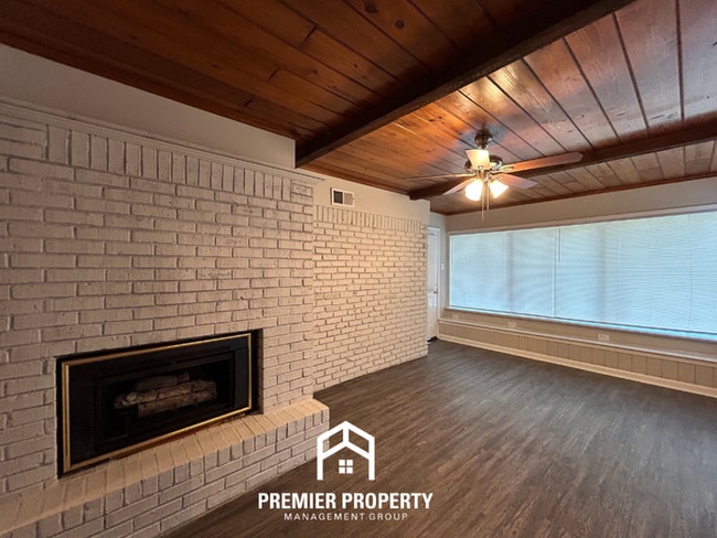 Building Photo - 8288 Cedarbrush Dr