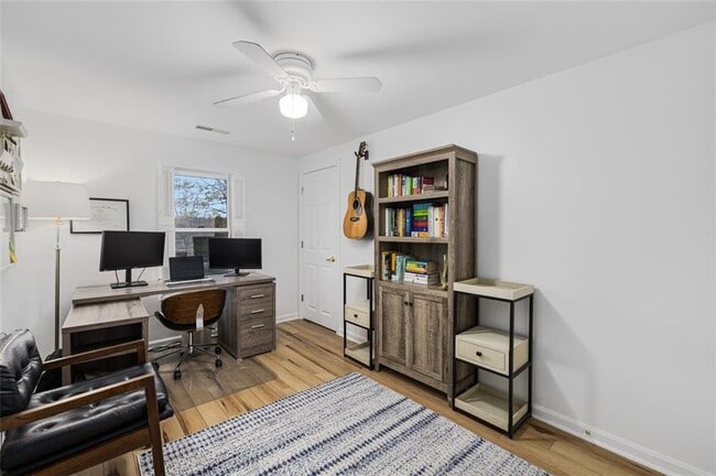 Building Photo - 208 Marlborough St