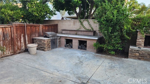 Building Photo - 573 E Stephanie Dr