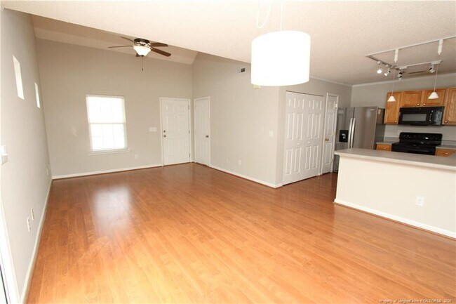 Building Photo - 5425 Golden Moss Trail