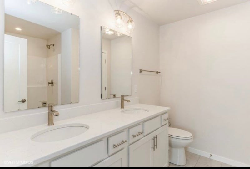 Building Photo - 2242 Denison Ave