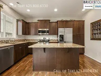 Building Photo - Live Your Best Life in the Heart of Puyall...