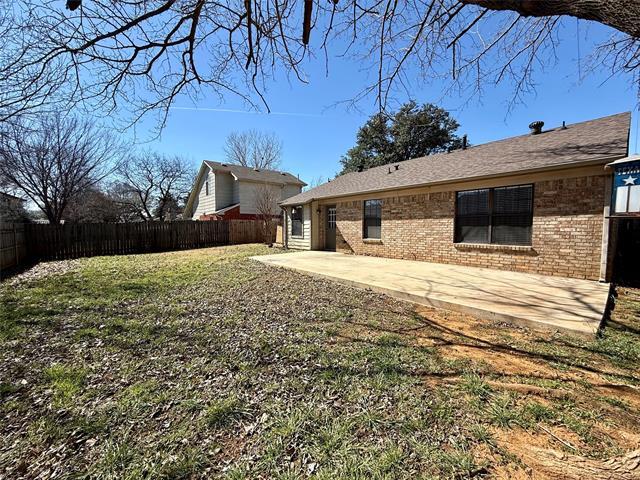 Building Photo - 2611 Fountainview Dr