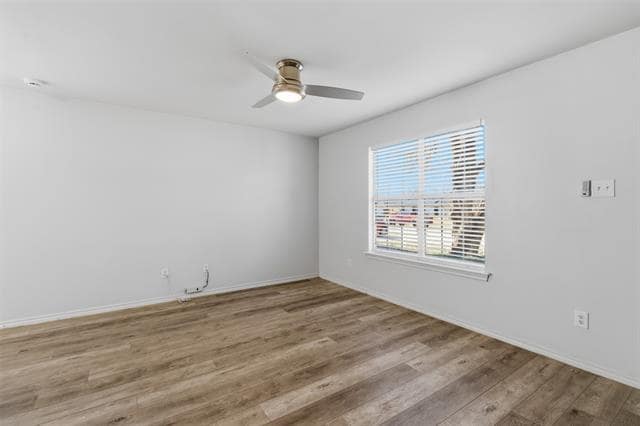 Building Photo - 917 N Brents Ave