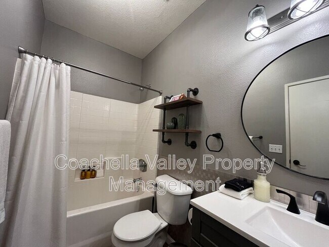 Building Photo - 2162 Shannon Way