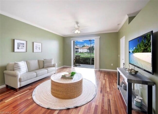 Building Photo - 360 Robin Hood Cir