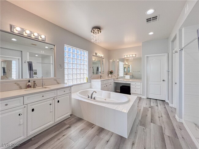 Building Photo - 7868 Arroyo Glen Ct