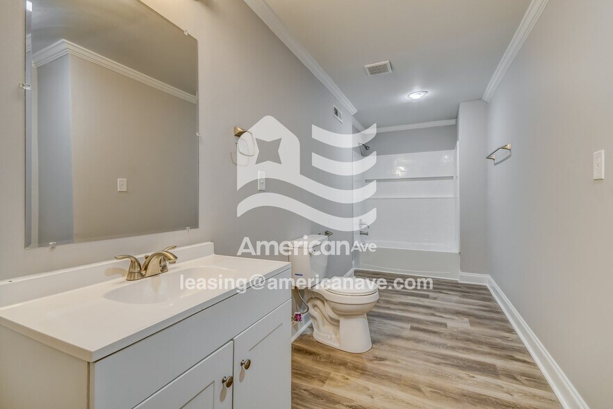 Building Photo - 7206 4th Ave S