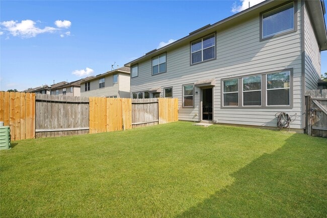 Building Photo - 211 Bloomhill Pl