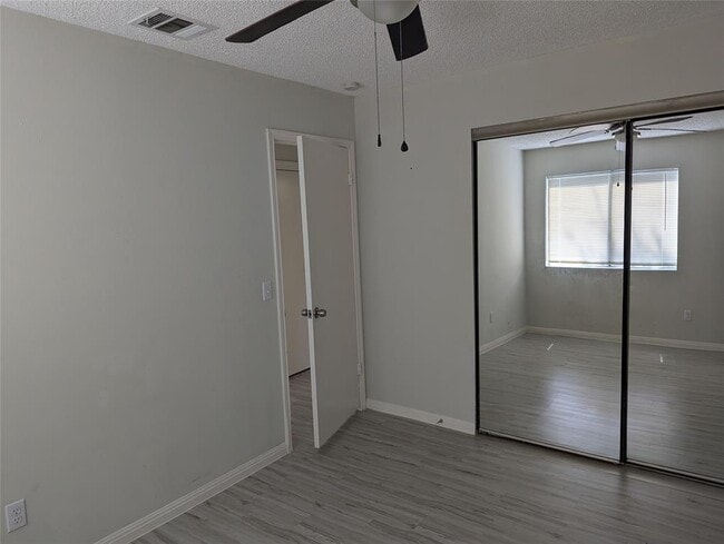 Building Photo - 1504 Windy Park Dr