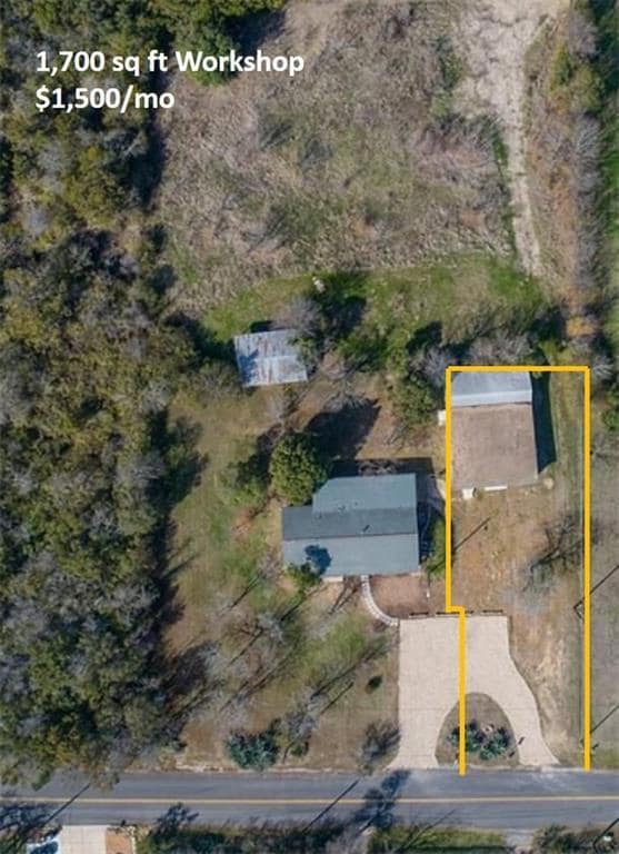 Building Photo - 4806 Pecan Springs Rd