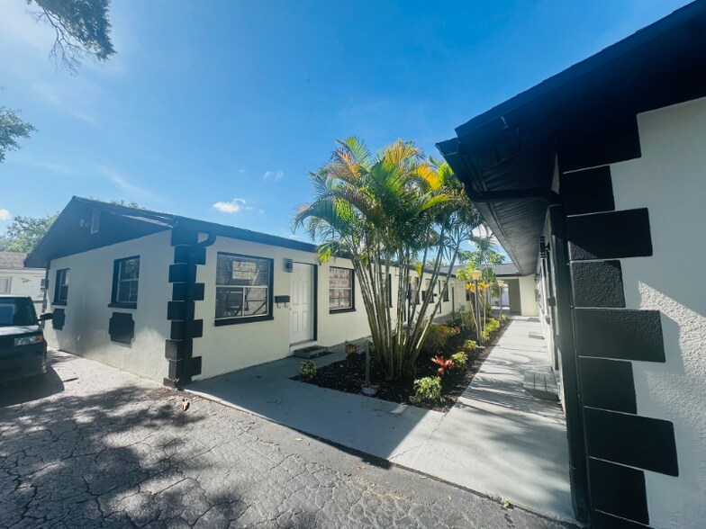 Building Photo - 618 93rd Ave N