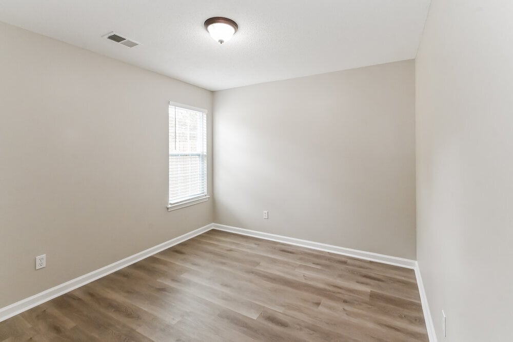 Building Photo - 7045 Kings Crown Dr