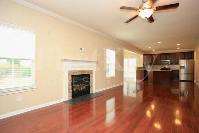 Building Photo - 3009 Fallondale Rd