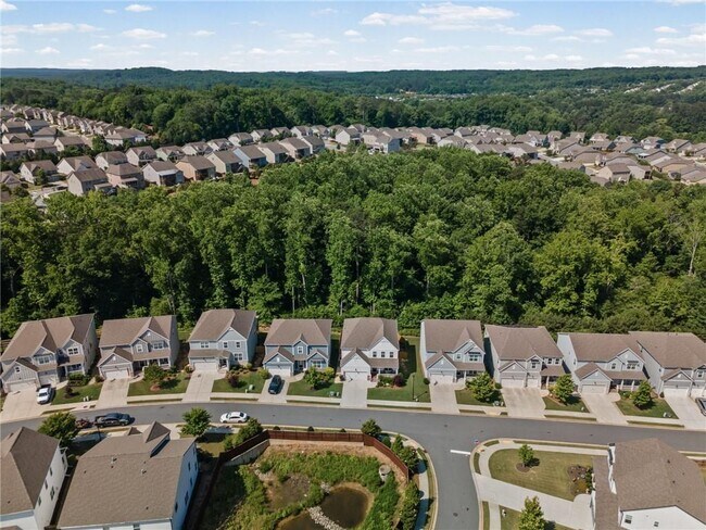 Building Photo - 149 Treeline Trl