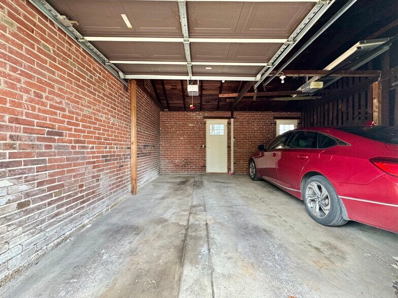 Building Photo - 3525-3527 Lawn Ave