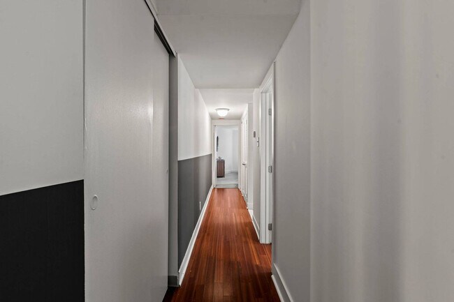 Building Photo - 111-23 N 15th St