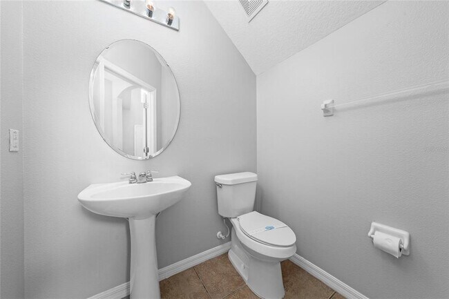 Building Photo - 1755 Plantation Oak Dr