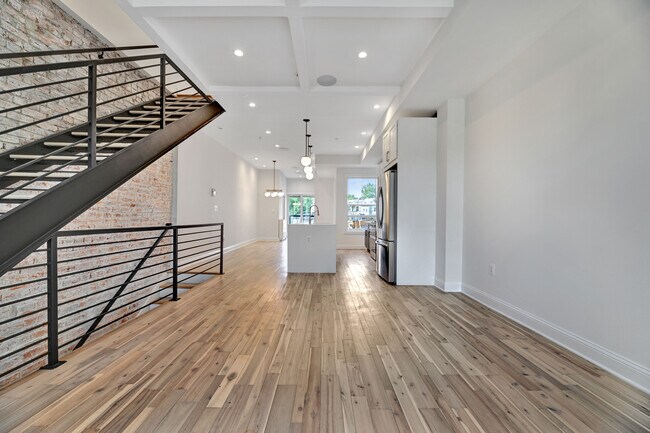 Building Photo - 1310 Spring Rd NW