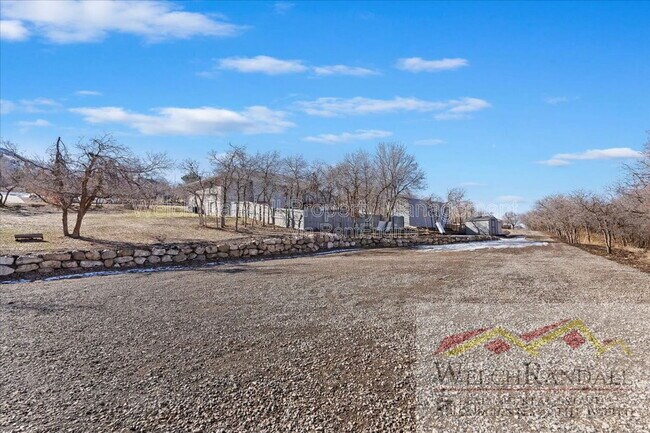 Building Photo - 660 Woodland Hills Dr