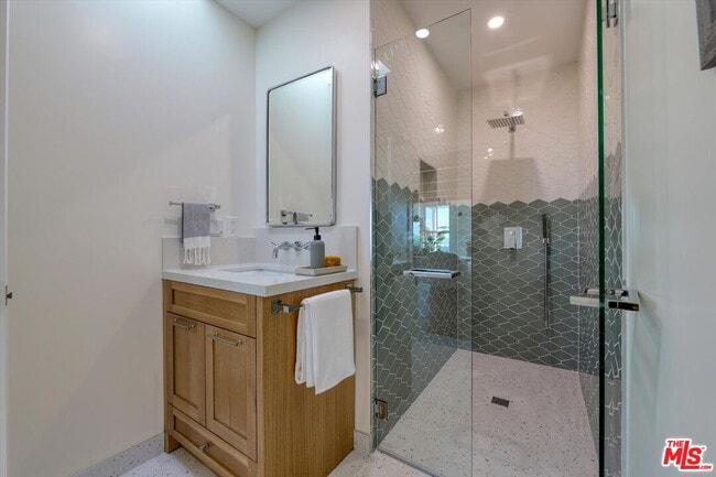 Building Photo - 211 Bellino Dr