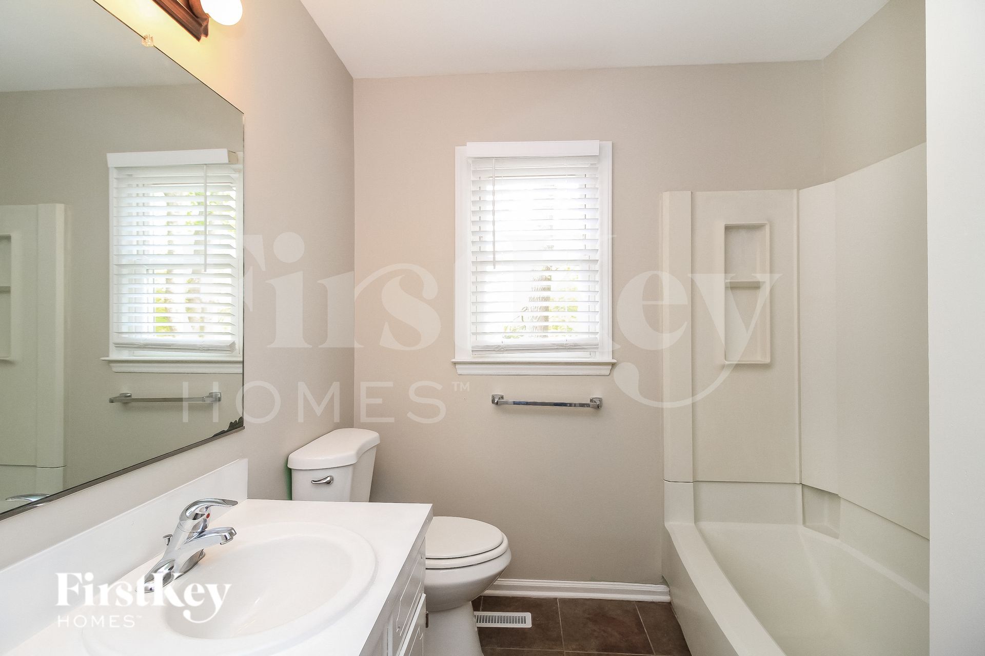 Building Photo - 324 Century Blvd