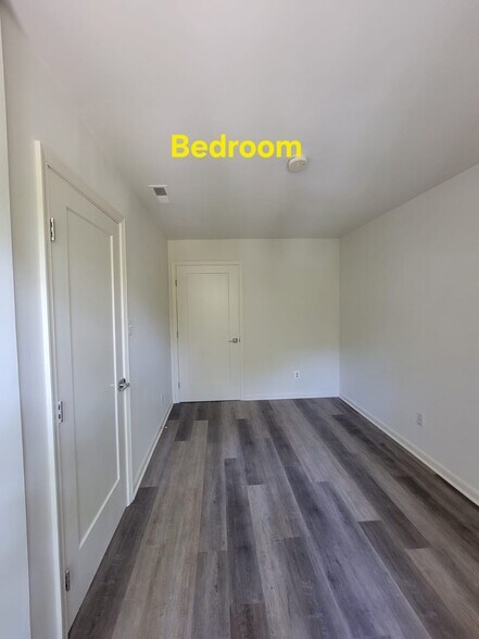 Building Photo - 3332 Woodburn Village Dr