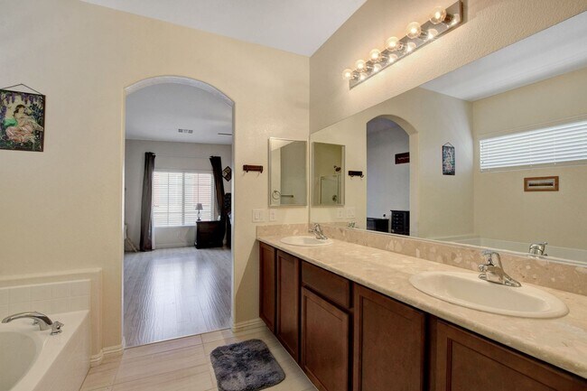 Building Photo - Beautiful Two Story Located on the Southwest