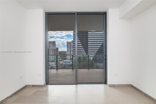 Building Photo - 88 SW 7th St