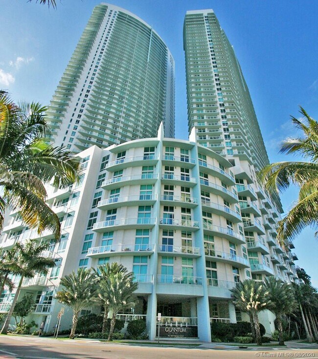 Primary Photo - 1900 N Bayshore Dr