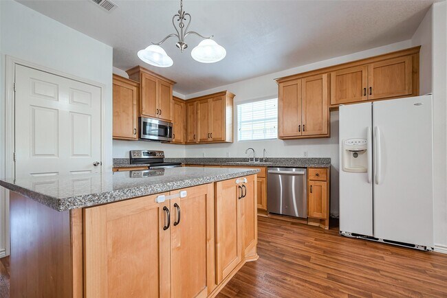 Building Photo - 5906 Yaupon Ridge Dr
