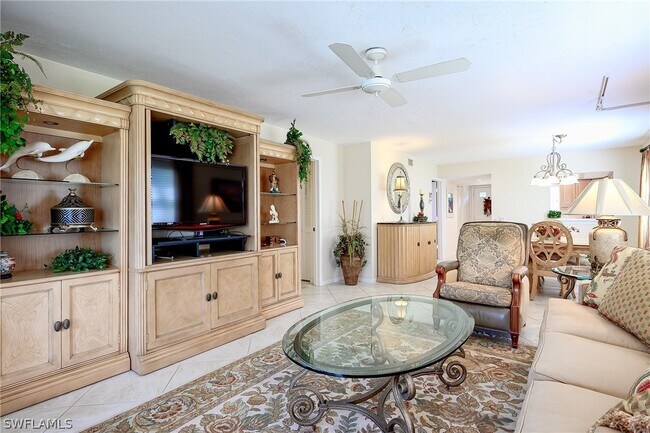 Building Photo - 1100 9th St S