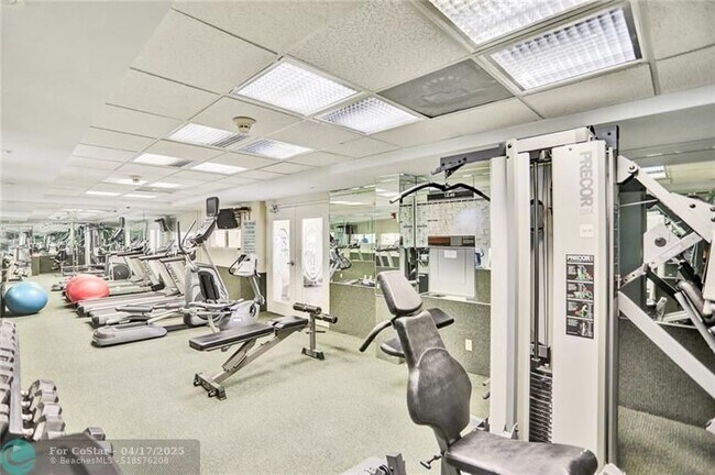 Building Photo - 133 N Pompano Beach Blvd