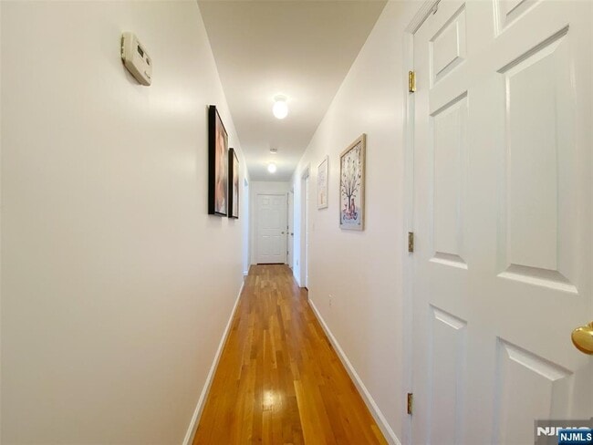 Building Photo - 118B Temple Terrace